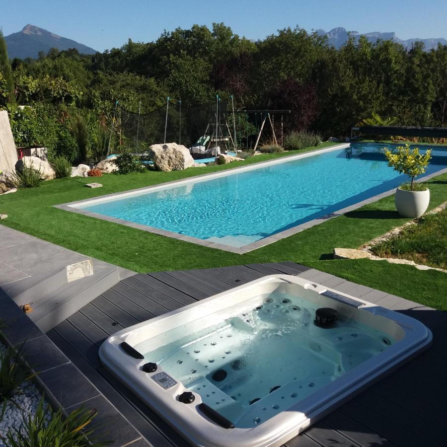 Chambres, Cuisine, Piscine, Spa, Billards, Airhockey, Nature