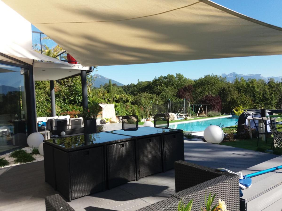 Chambres, Cuisine, Piscine, Spa, Billards, Airhockey, Nature * Fillinges