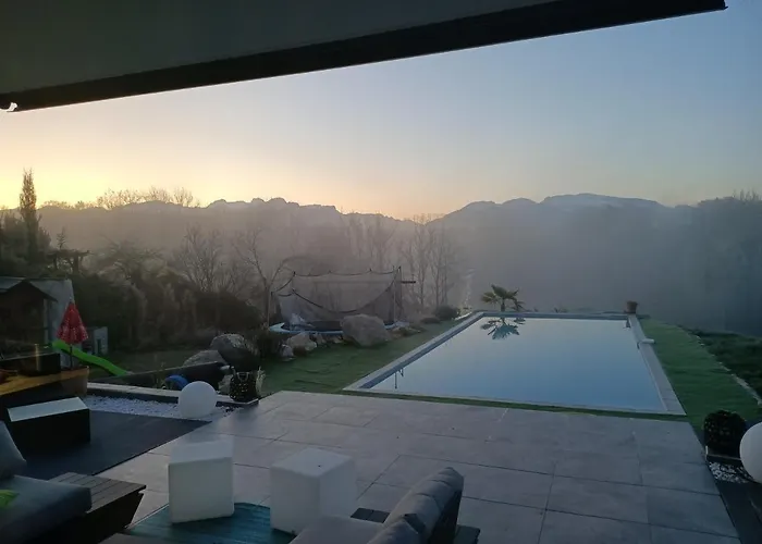 Chambres, Cuisine, Piscine, Spa, Billards, Airhockey, Nature