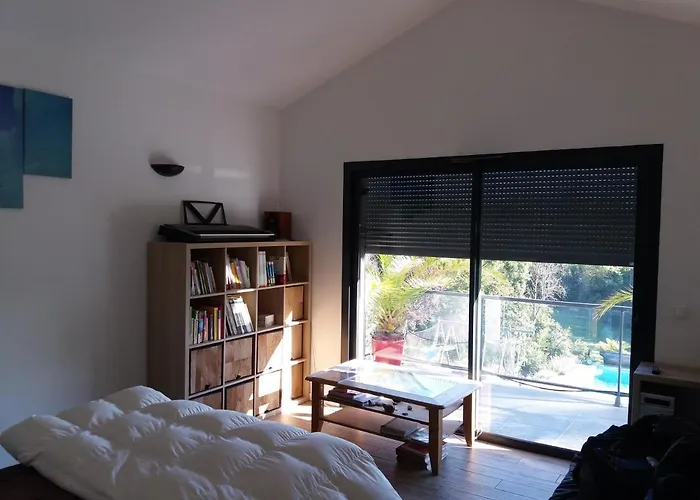 Chambres, Cuisine, Piscine, Spa, Billards, Airhockey, Nature