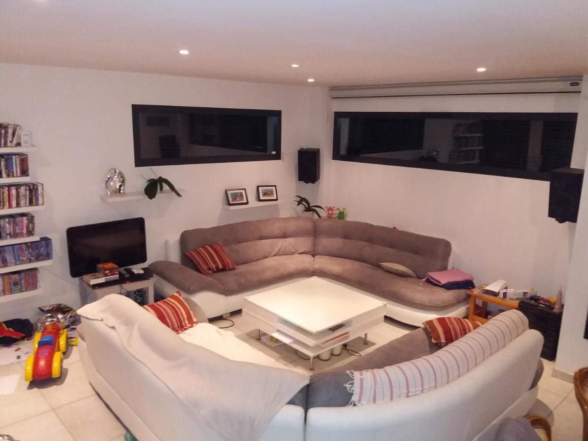 Chambres, Cuisine, Piscine, Spa, Billards, Airhockey, Nature Privatunterkunft *