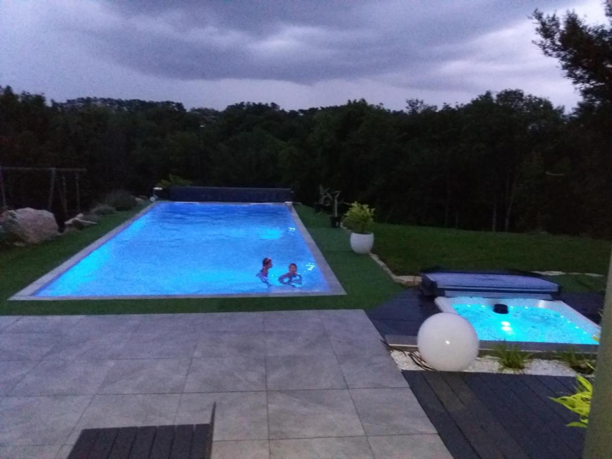 Chambres, Cuisine, Piscine, Spa, Billards, Airhockey, Nature Privatunterkunft Fillinges